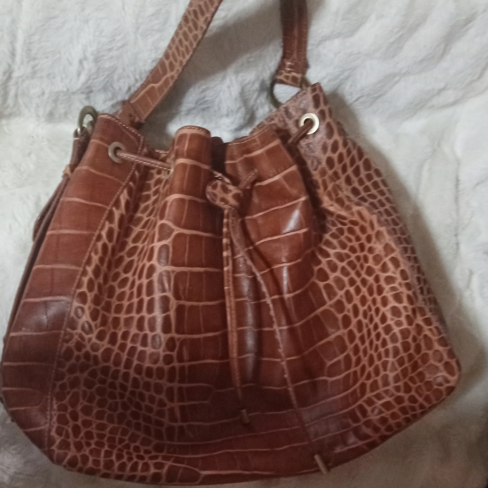 Elegant Brown Crocodile-Embossed Women's Bag